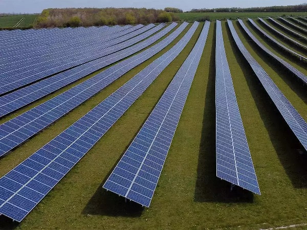 Bill Gates-backed solar upstart cancels US factory in reshoring gut check – EQ