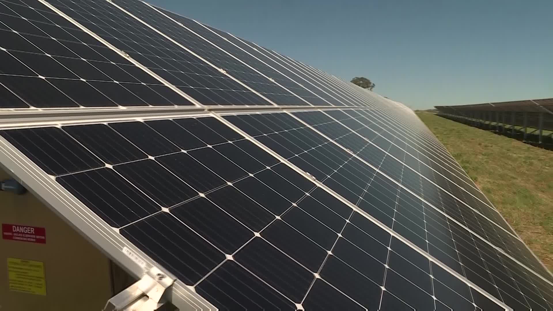 Solar Panel Prices Likely to Stay High Till Next Year on High Input Costs